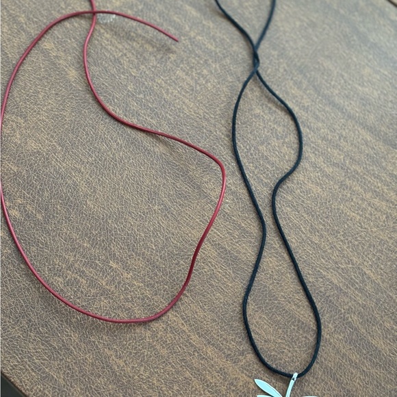 🆕 Dragonfly Pendant Necklace - Picture 2 of 3